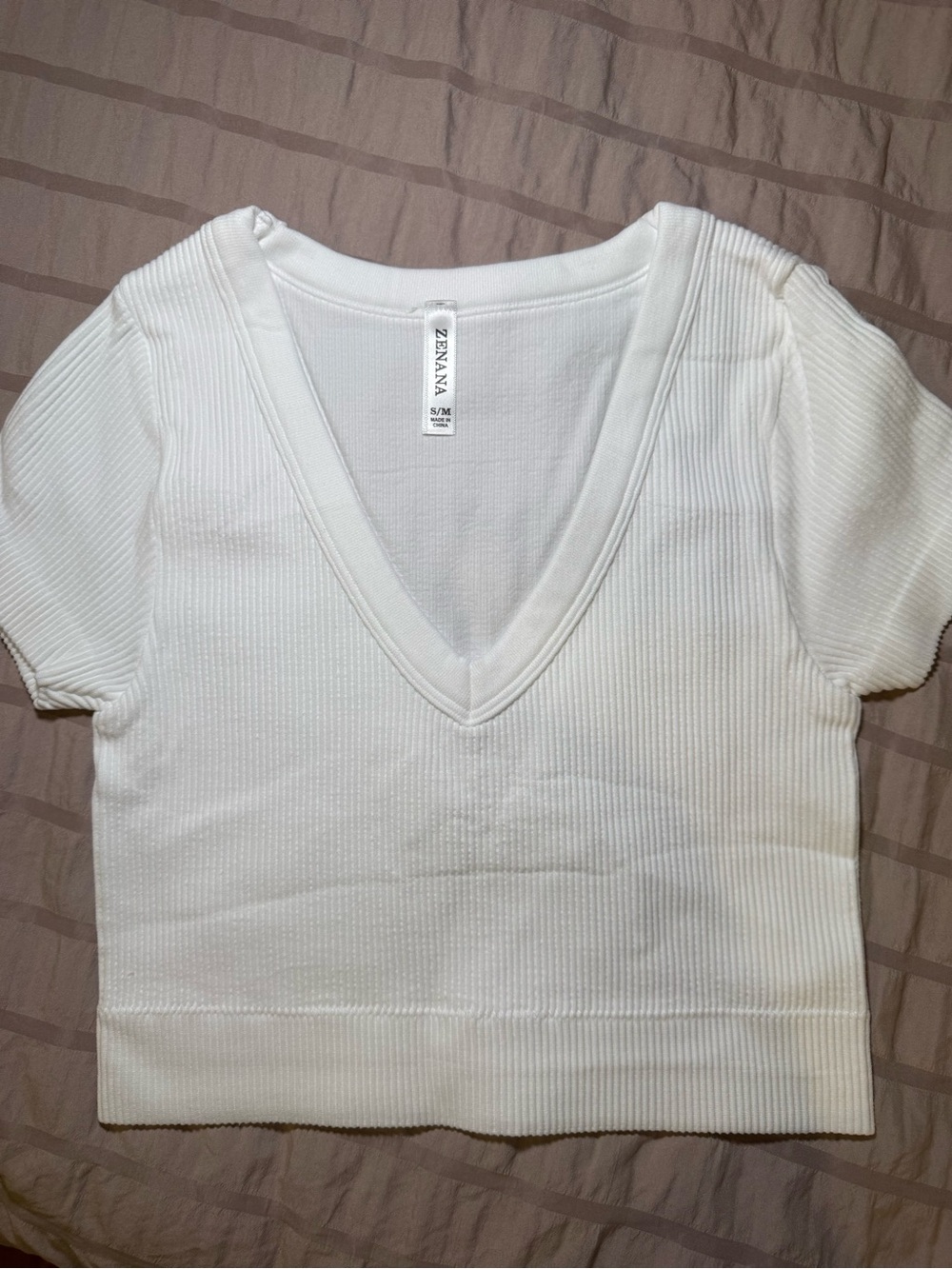 Zenana Outfitters White Ribbed V-Neck Cropped Top